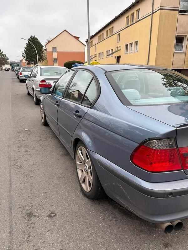 Gebraucht BMW 318 143 PS (105 kW) 2002 Grau Limousine