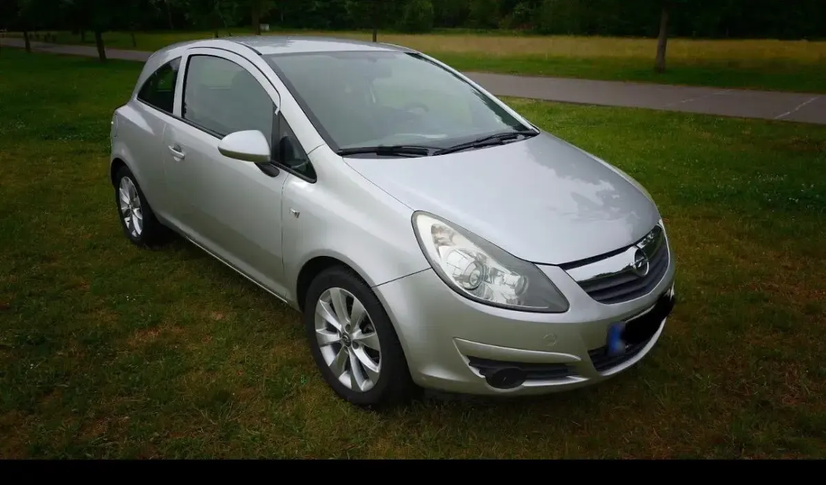 Gebraucht Opel Corsa 80 PS (58 kW) 2008 Silber Kleinwagen