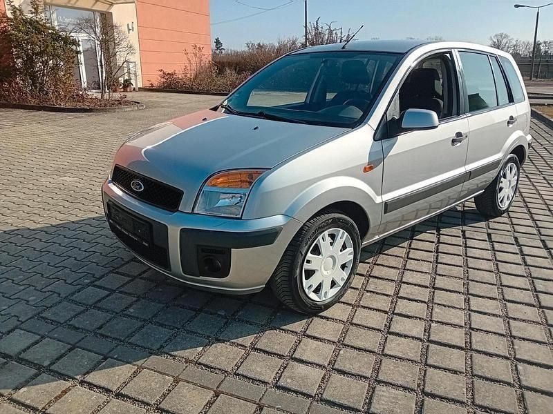 Gebraucht Ford Fusion 80 PS (58 kW) 2009 Silber Kleinwagen