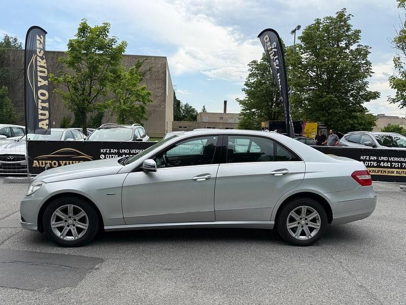 Gebraucht Mercedes E220 170 PS (125 kW) 2009 Silber Limousine