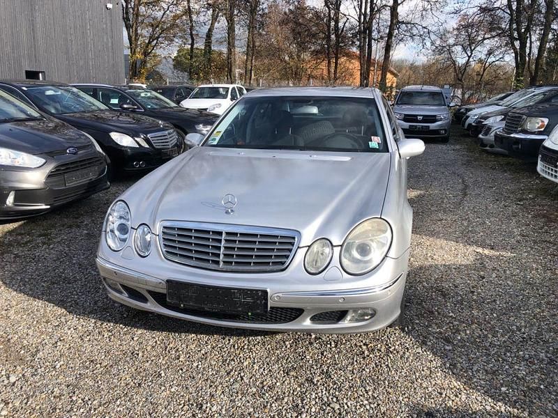 Gebraucht Mercedes E240 Elegance 177 PS (130 kW) 2002 Silber Limousine