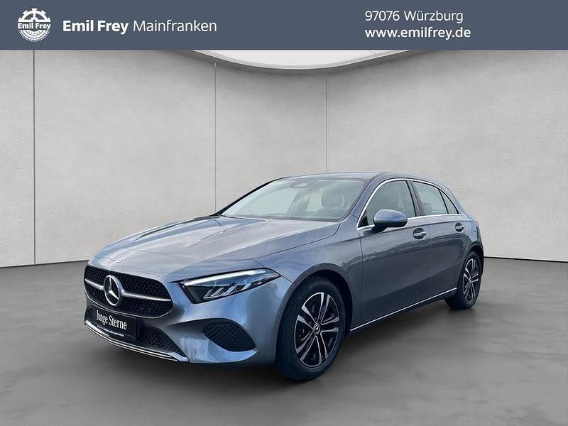 Mountaingrau metallic Gebraucht 2024 Mercedes A180 Advanced Limousine | 26.390 € (Guter Preis) - Bild 1/4