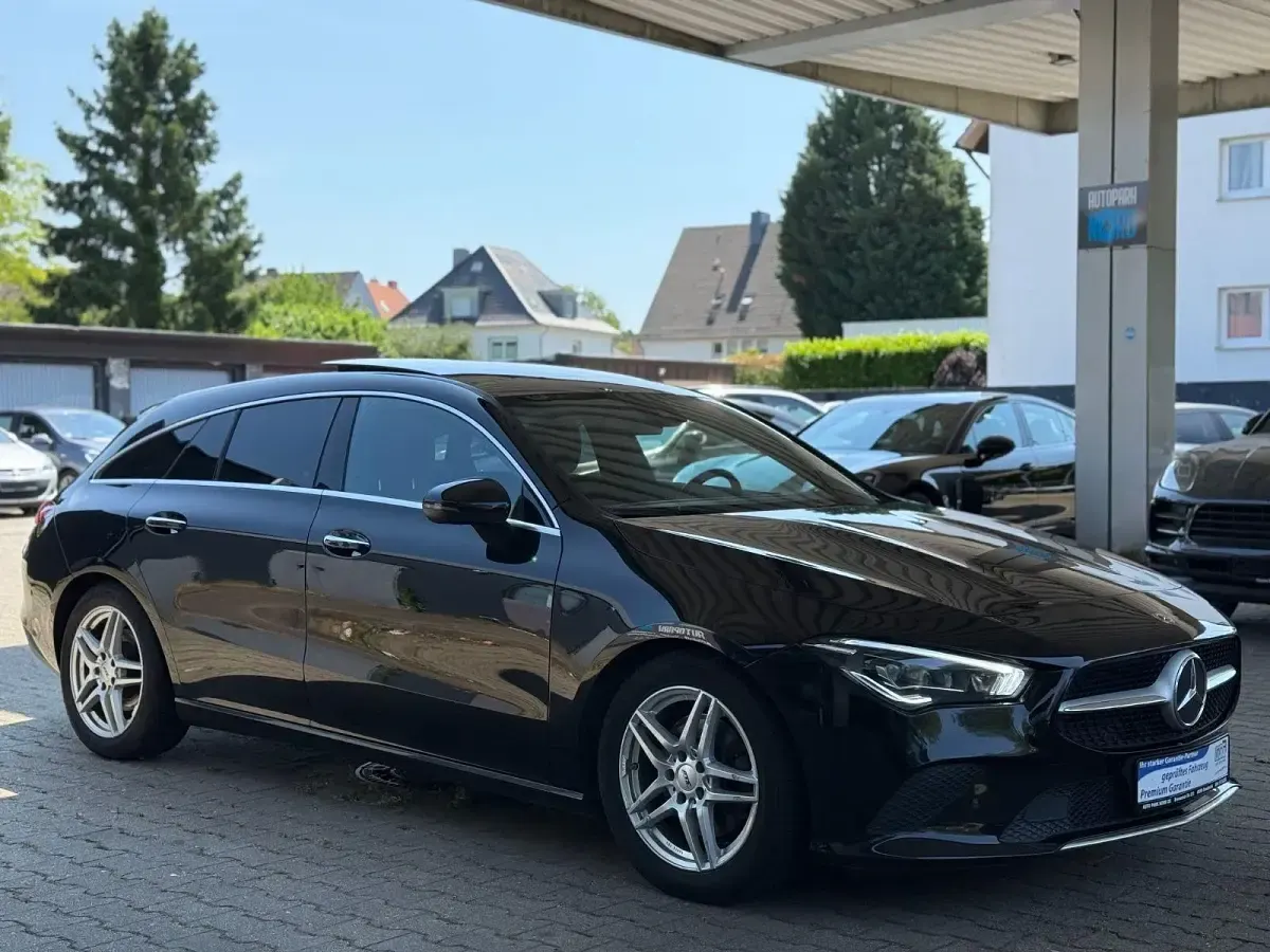 Gebraucht Mercedes CLA220 190 PS (139 kW) 2020 Schwarz Coupé