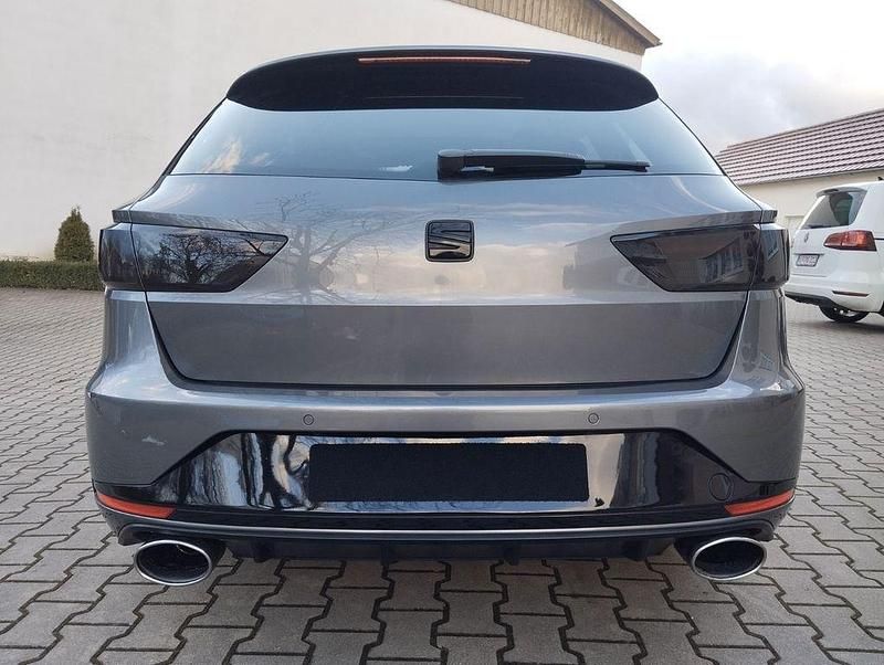 Gebraucht Seat Leon ST CUPRA 280 PS (205 kW) 2015 D grau/monsungrau/pirineos gre Kombi