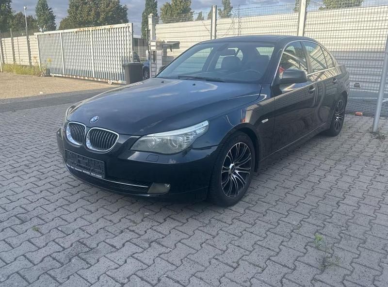 Schwarz Gebraucht 2009 BMW 525 Limousine | 4.990 € (Superpreis) - Bild 1/4