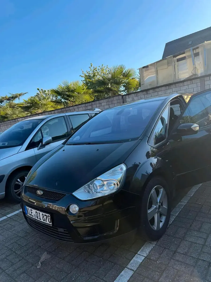 Gebraucht Ford S-MAX S 140 PS (102 kW) 2009 Schwarz Van / Kleinbus