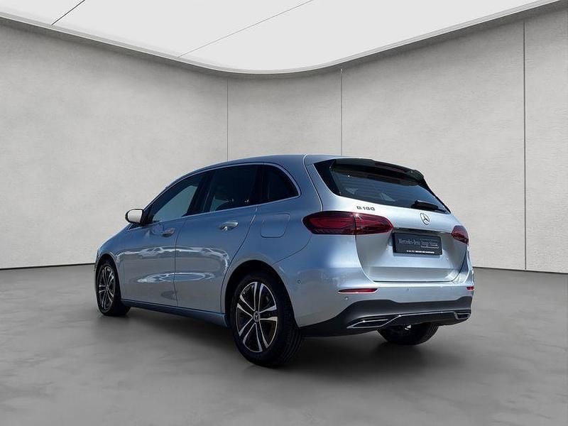 Gebraucht Mercedes B180 136 PS (100 kW) 2025 Grau Van / Kleinbus