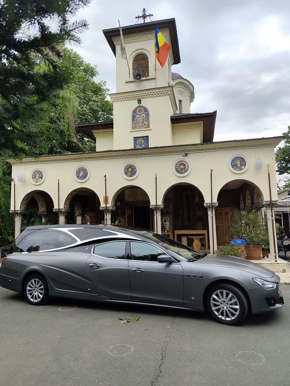 Grau Gebraucht 2019 Maserati Ghibli Coupé | 110.000 € - Bild 1/4
