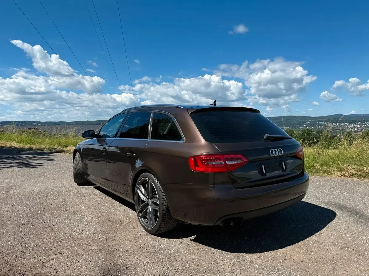 Gebraucht Audi A4 170 PS (125 kW) 2011 Braun Kombi