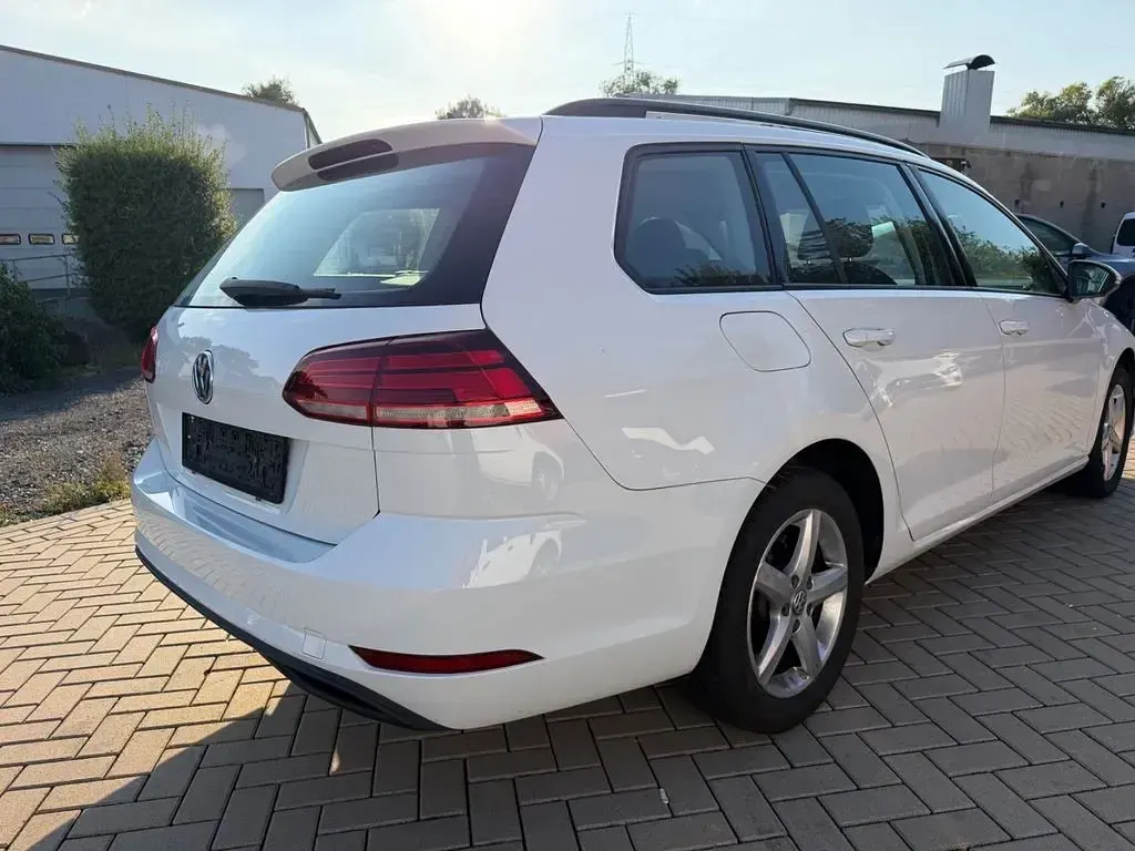 Gebraucht VW Golf VII 116 PS (85 kW) 2018 Weiß Kombi