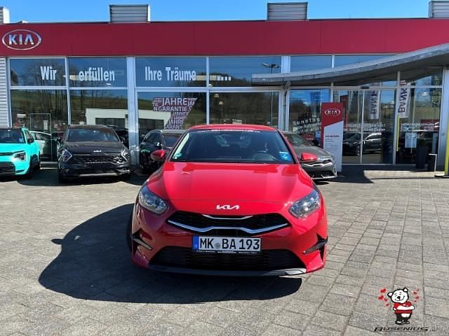 Gebraucht Kia Ceed Vision 99 PS (72 kW) 2024 Aa9) infrarot met. (rot Kleinwagen