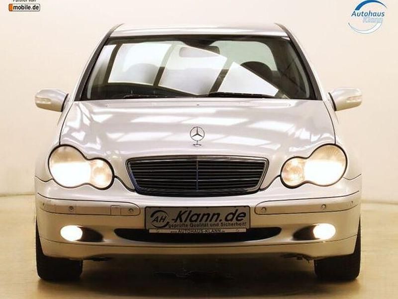 Gebraucht Mercedes C200 Classic 163 PS (119 kW) 2003 Silber Limousine