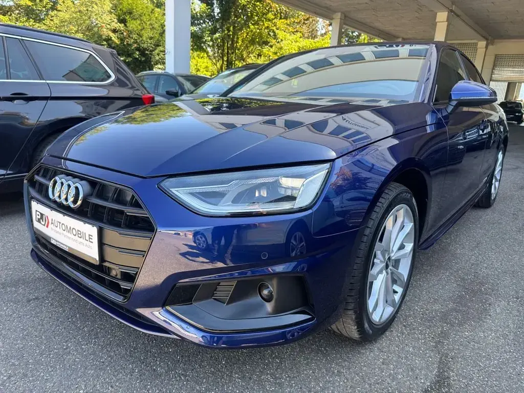 Gebraucht Audi A4 Advanced 204 PS (150 kW) 2023 Blau Limousine