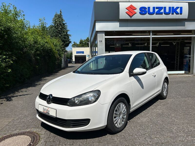 Weiß Gebraucht 2010 VW Golf VI Trendline Limousine | 6.200 € (Fairer Preis) - Bild 1/4