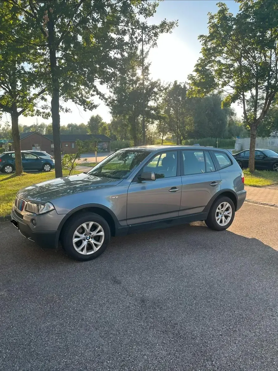 Gebraucht BMW X3 143 PS (105 kW) 2009 Grau SUV