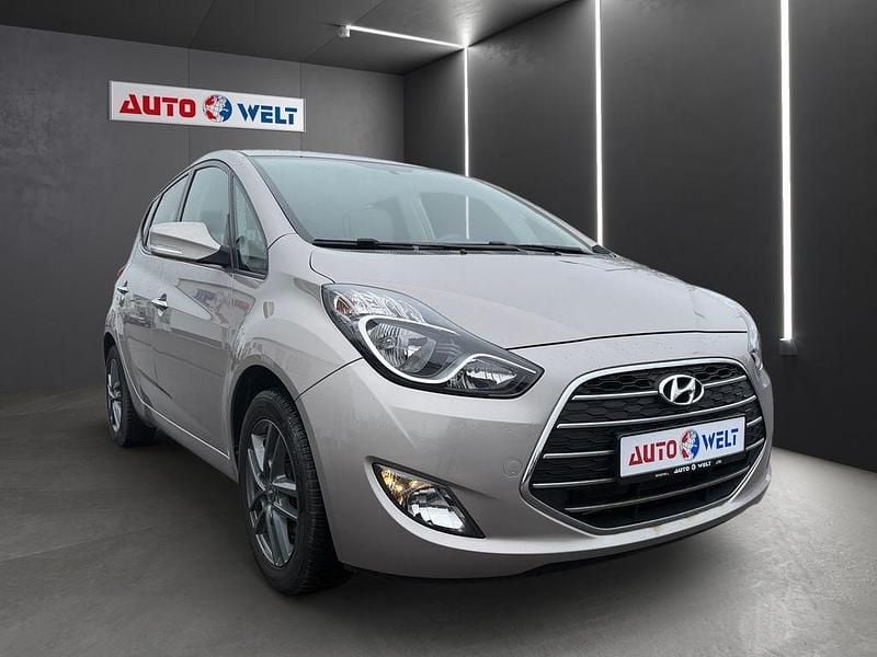 Gebraucht Hyundai ix20 Space Plus 125 PS (91 kW) 2018 Weiß Kleinwagen