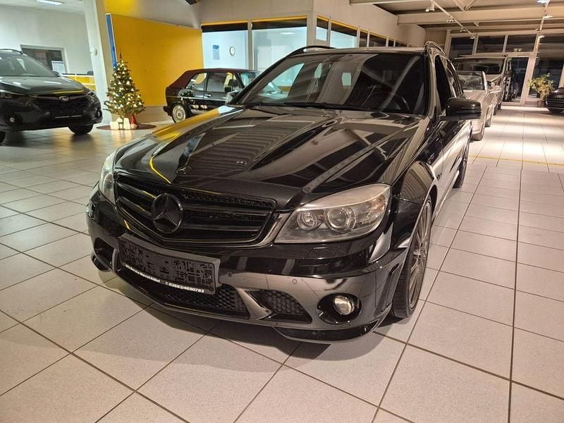 Schwarz Gebraucht 2010 Mercedes C63 AMG AMG Limousine | 27.990 € (Guter Preis) - Bild 1/4