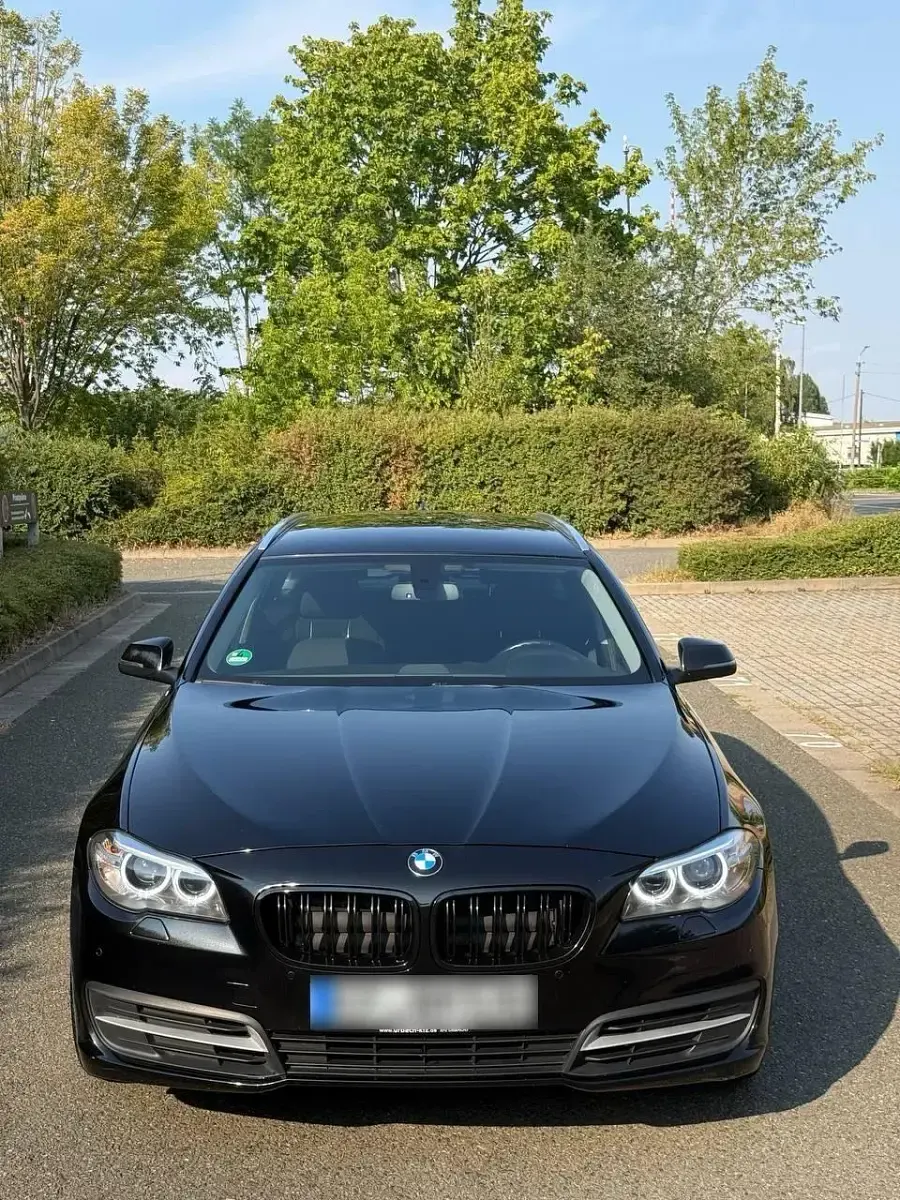 Gebraucht BMW 530 Sport Line 258 PS (189 kW) 2014 Schwarz Kombi