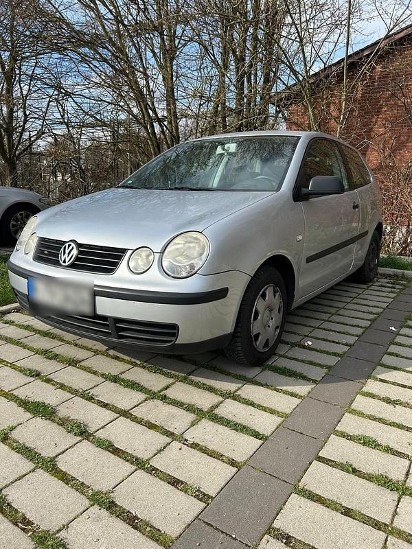 Gebraucht VW Polo 54 PS (39 kW) 2003 Silber Kleinwagen