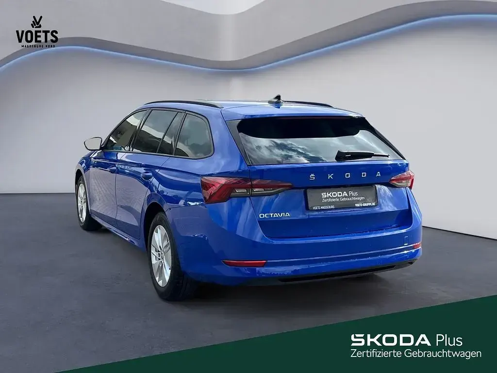 Gebraucht Skoda Octavia Ambition 150 PS (110 kW) 2022 Blau Kombi