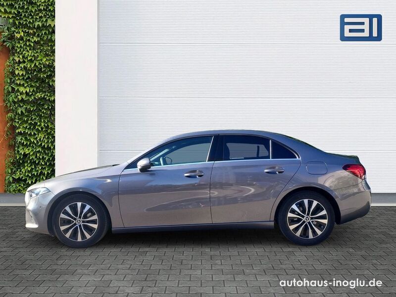 Gebraucht Mercedes A220 Style 190 PS (139 kW) 2022 Mountaingrau  met. Limousine