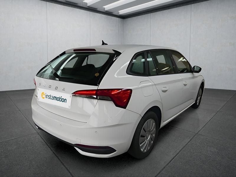 Gebraucht Skoda Scala 116 PS (85 kW) 2024 Weiß Kleinwagen