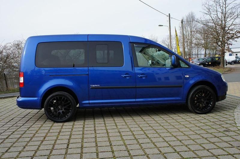 Gebraucht VW Caddy Maxi Team 105 PS (77 kW) 2010 Blau Van / Kleinbus