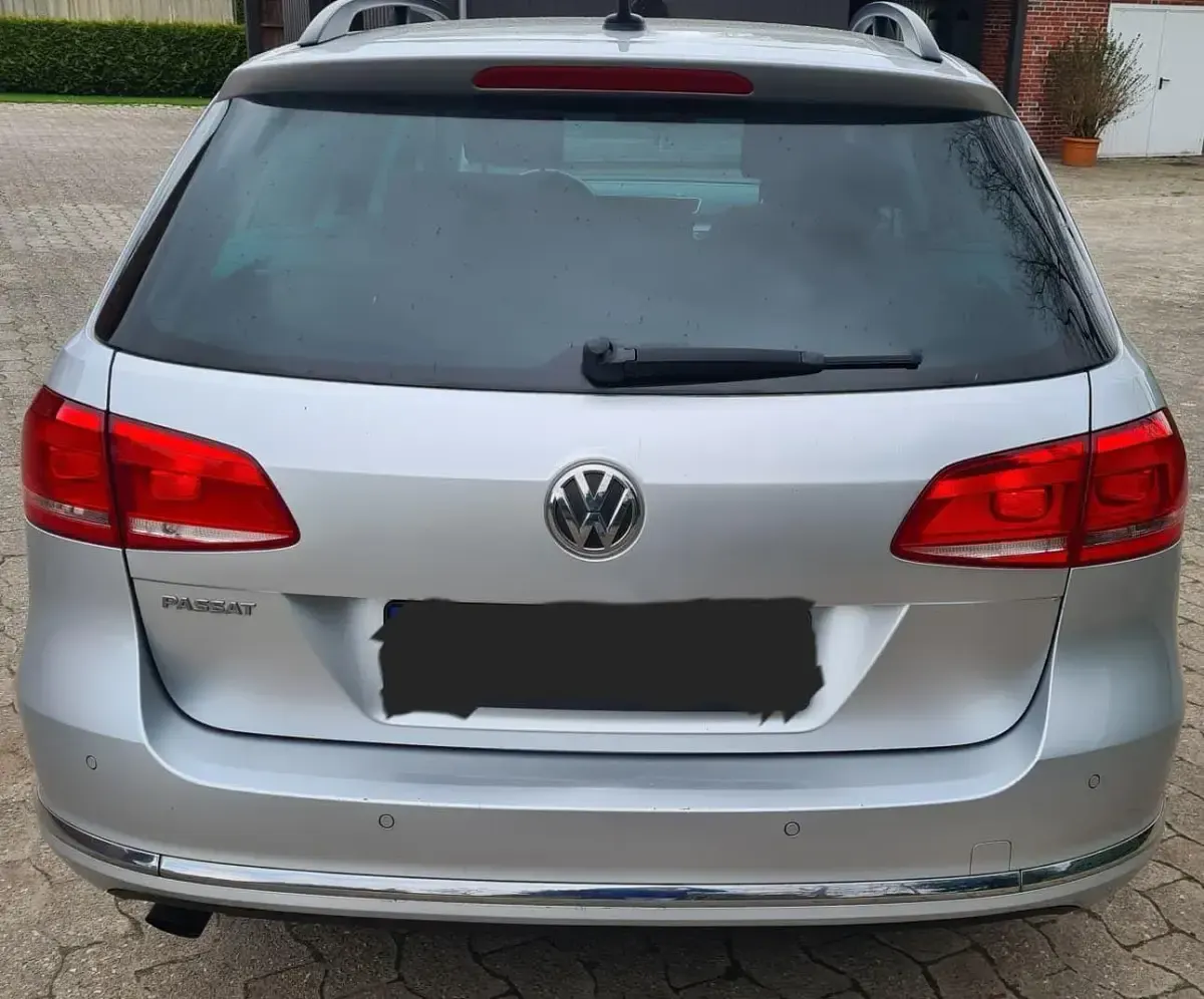 Gebraucht VW Passat 122 PS (89 kW) 2011 Silber Kombi