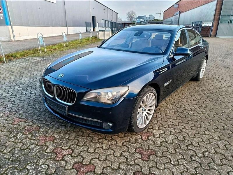Gebraucht BMW 730 245 PS (180 kW) 2010 Blau Limousine