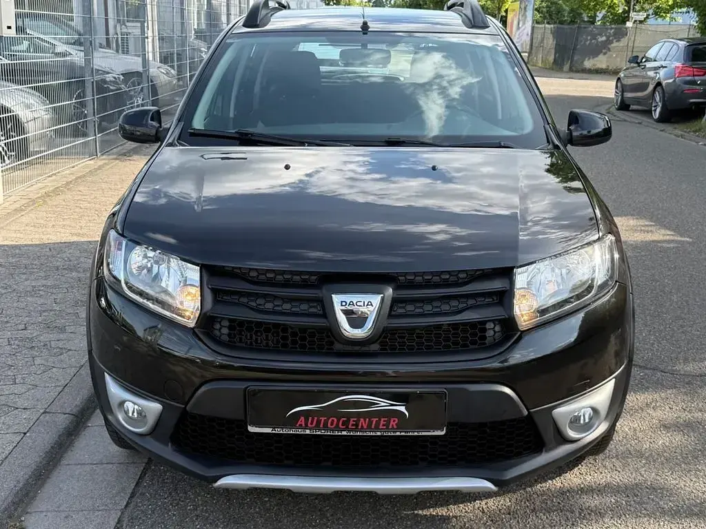 Gebraucht Dacia Sandero Ambiance 90 PS (66 kW) 2015 Schwarz SUV