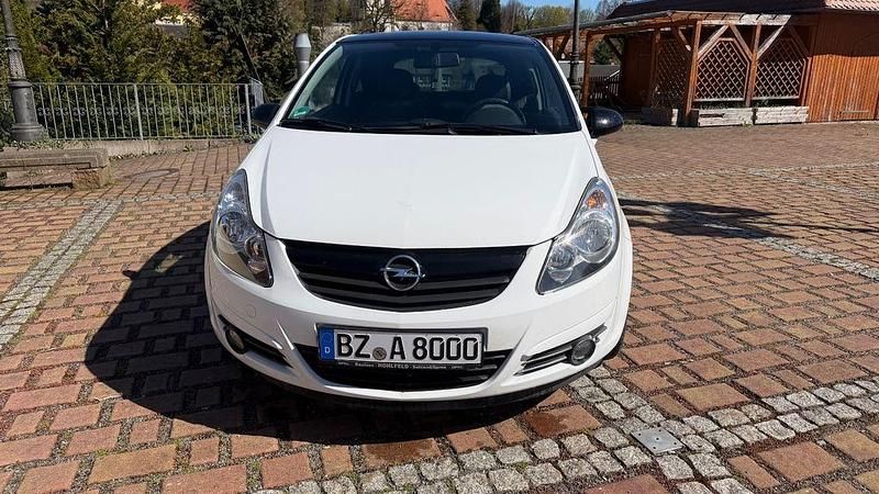 Gebraucht Opel Corsa Innovation 60 PS (44 kW) 2009 Weiß Kleinwagen