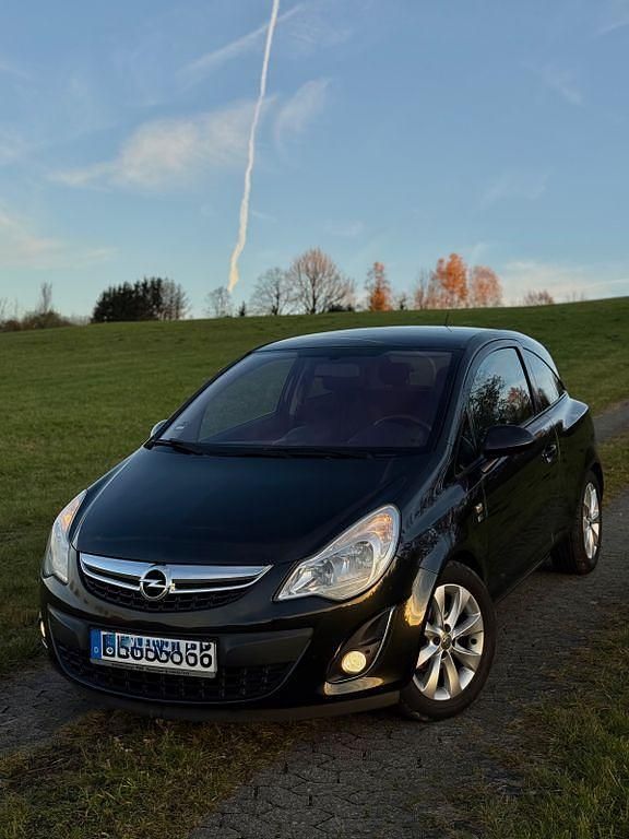 Schwarz Gebraucht 2012 Opel Corsa Innovation Kleinwagen | 4.550 € (Fairer Preis) - Bild 1/4