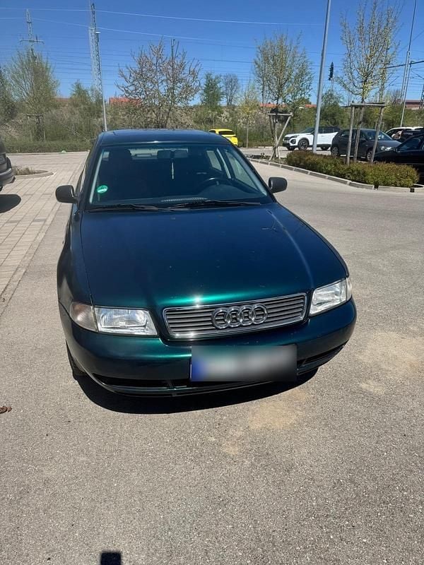Gebraucht Audi A4 125 PS (91 kW) 1996 Grün Kleinwagen