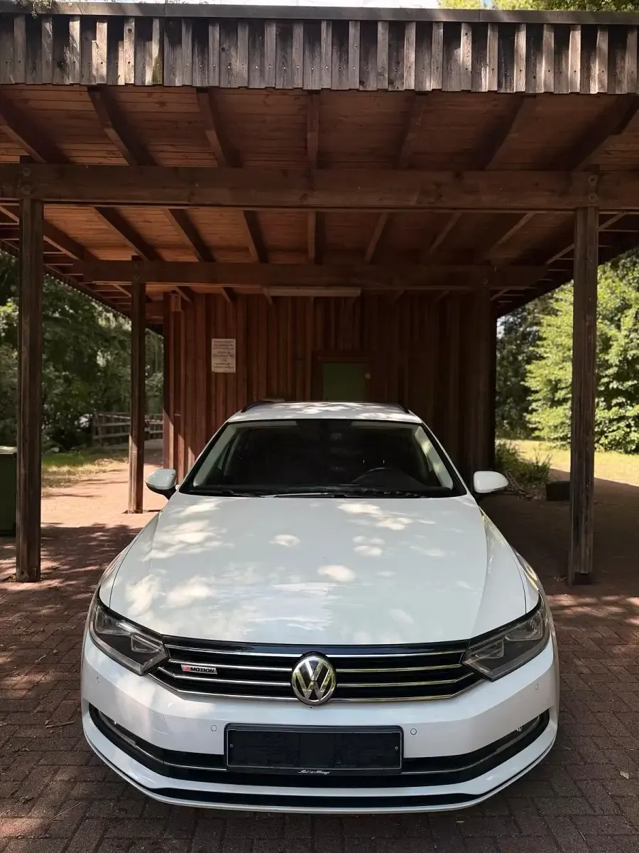 Gebraucht VW Passat 190 PS (139 kW) 2015 Weiß Kombi