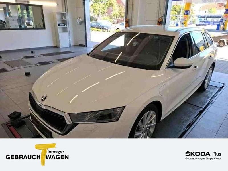 Weiß Gebraucht 2021 Skoda Octavia Style Kombi | 19.830 € (Fairer Preis) - Bild 1/2
