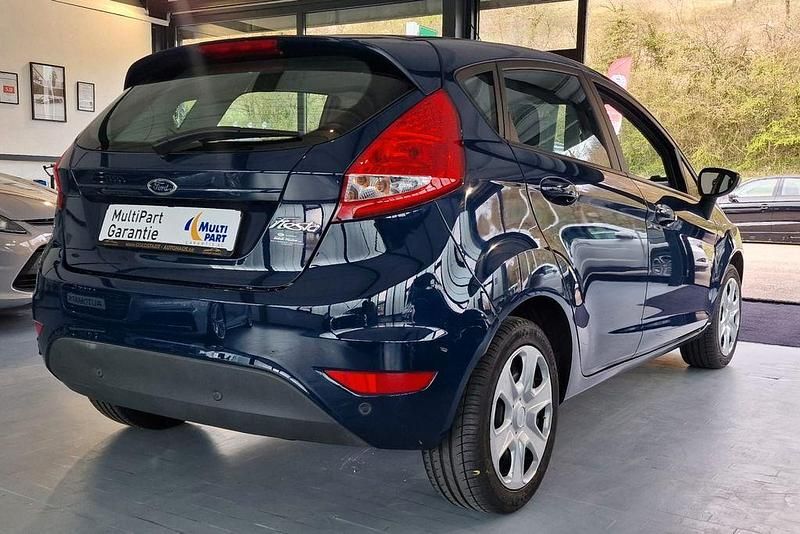 Gebraucht Ford Fiesta 60 PS (44 kW) 2009 Blau Kleinwagen