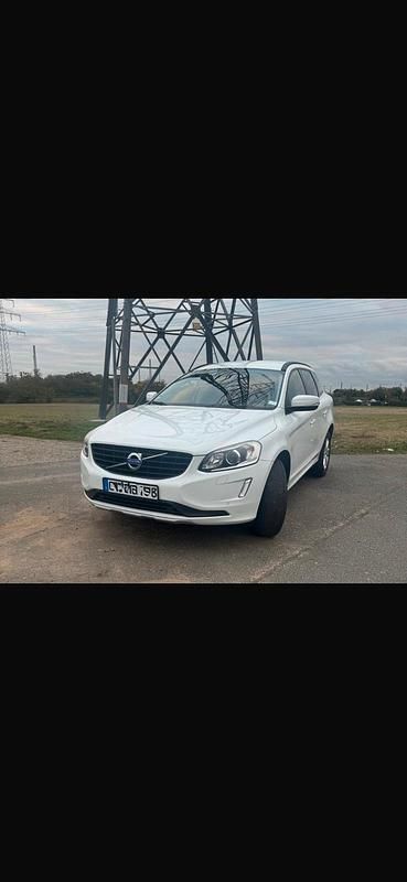 Gebraucht Volvo XC60 150 PS (110 kW) 2015 Weiß SUV