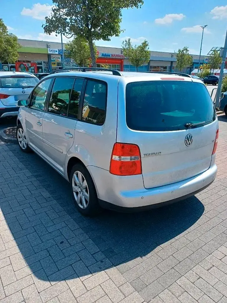 Gebraucht VW Touran 105 PS (77 kW) 2005 Silber Van / Kleinbus