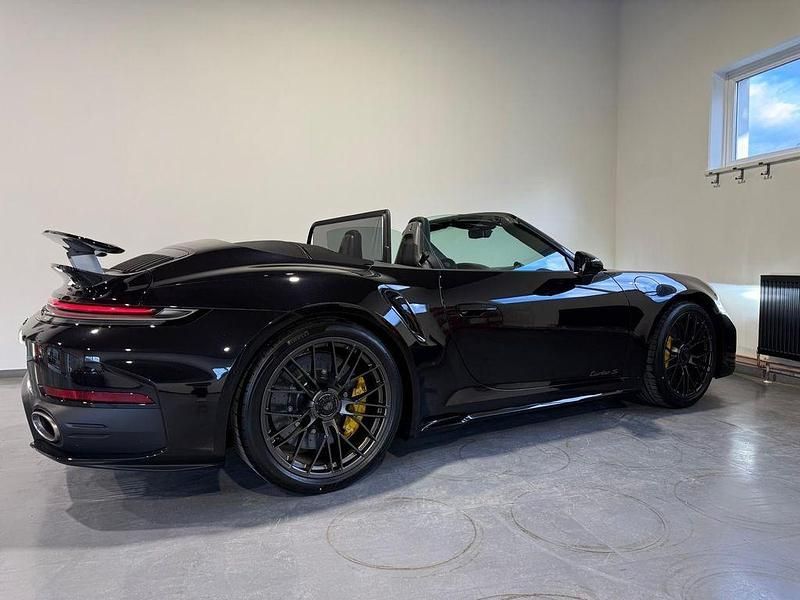 Neu Porsche 911 711 PS (522 kW) 2026 Schwarz Cabrio