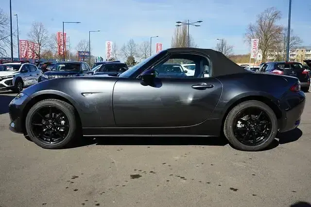 Używany Mazda MX5 Ad'Vantage 132 KM (97 kW) 2021 Szary Kabriolet