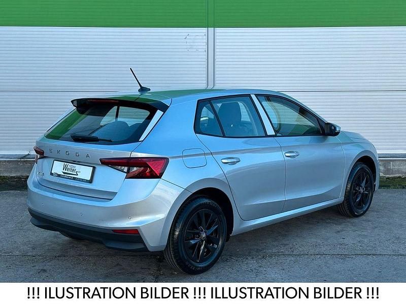 Neu Skoda 105 95 PS (69 kW) 2026 Silber Limousine