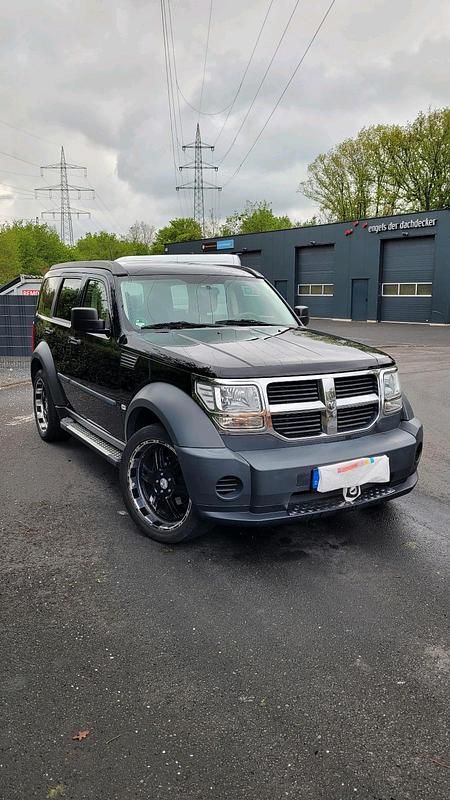 Schwarz Gebraucht 2008 Dodge Nitro SUV | 4.000 € (Fairer Preis) - Bild 1/4