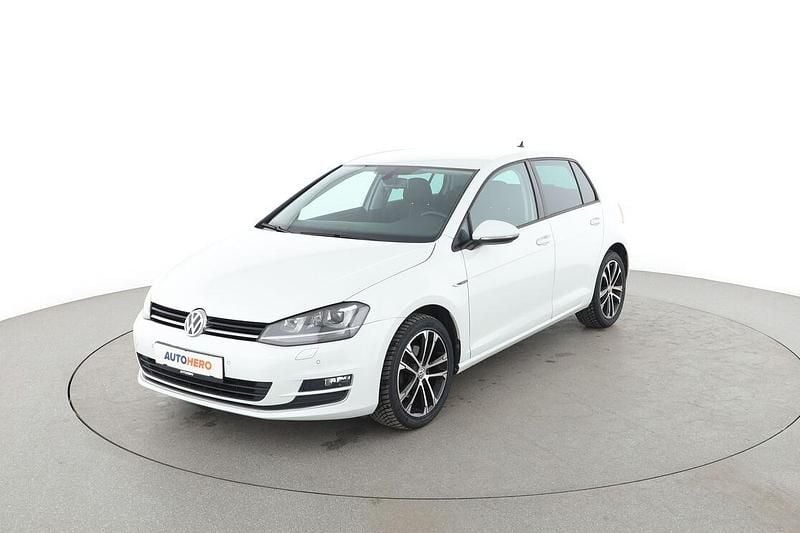 Weiß Gebraucht 2015 VW Golf VII LOUNGE Limousine | 12.490 € (Fairer Preis) - Bild 1/3