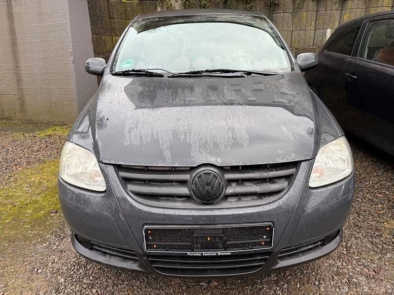 Gebraucht VW Fox 54 PS (39 kW) 2008 Grau Kleinwagen