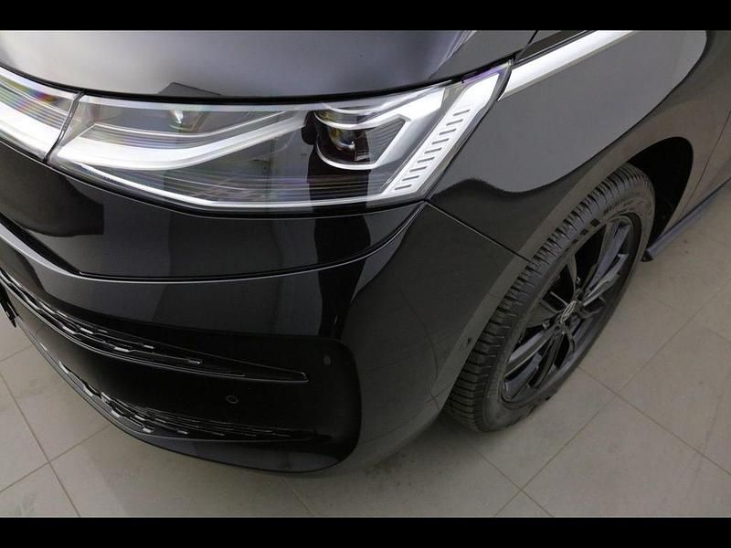 Gebraucht VW Multivan Style 150 PS (110 kW) 2025 Deep black perleffekt, pearl effect Van