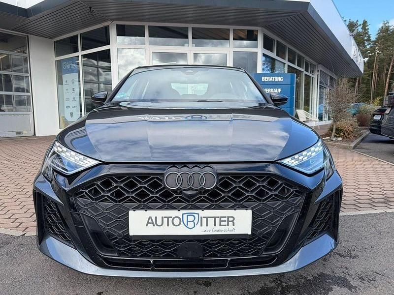 Gebraucht Audi RS3 Sport 400 PS (294 kW) 2025 Grau Limousine