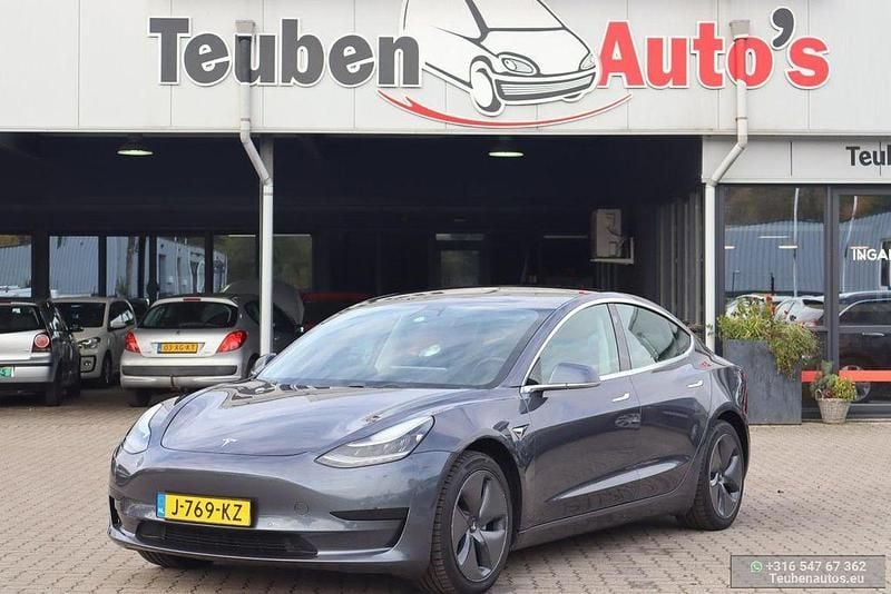 Gebraucht Tesla Model 3 Standard Range 175 kW (238 PS) 2020 Grau Limousine