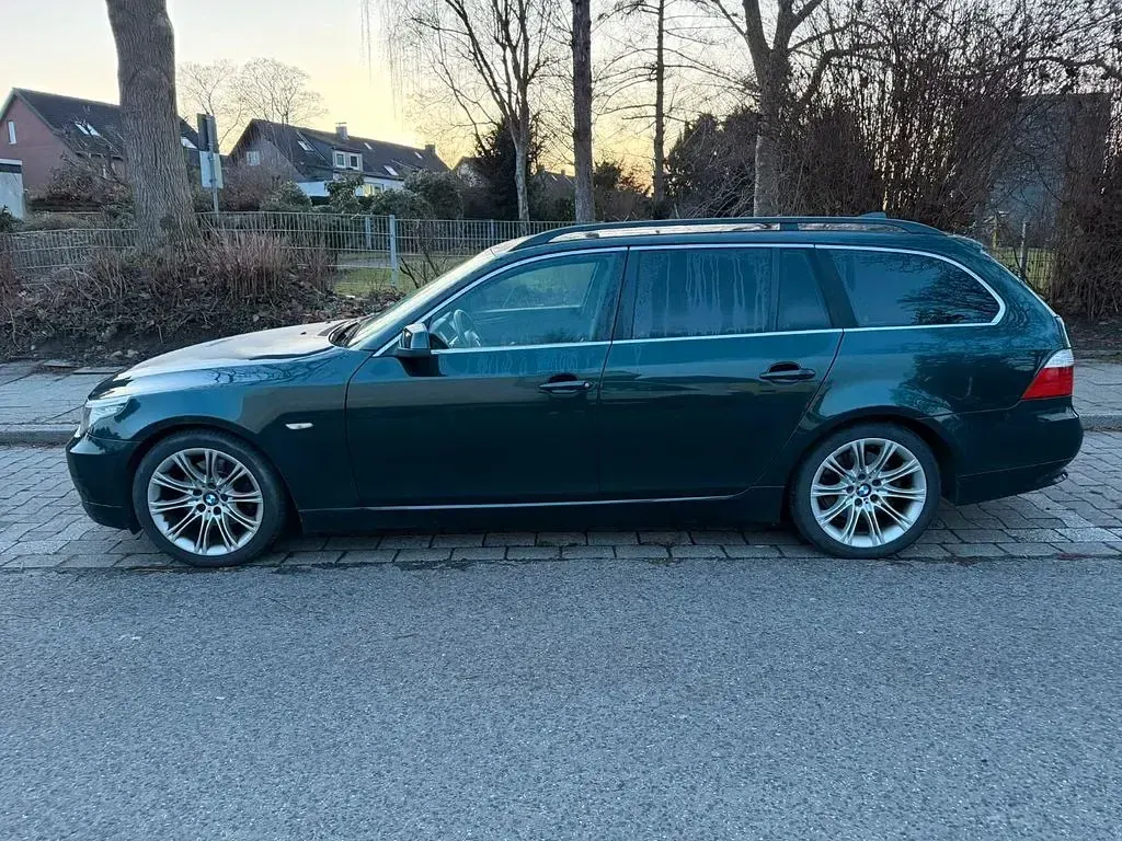 Gebraucht BMW 525 218 PS (160 kW) 2009 Grün Kombi