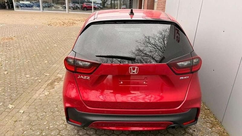 Neu Honda Jazz Advance 107 PS (78 kW) 2026 Premium crystal red metallic Kleinwagen