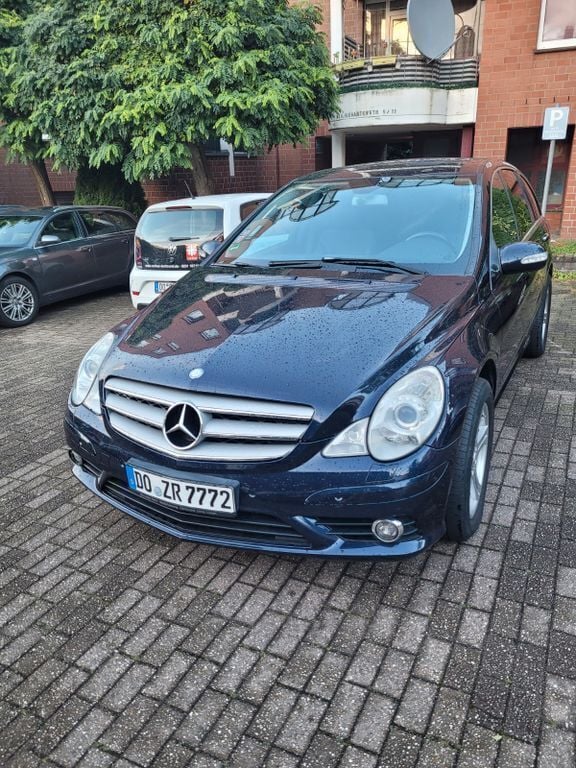Blau Gebraucht 2008 Mercedes R320 Van / Kleinbus | 6.500 € (Guter Preis) - Bild 1/4